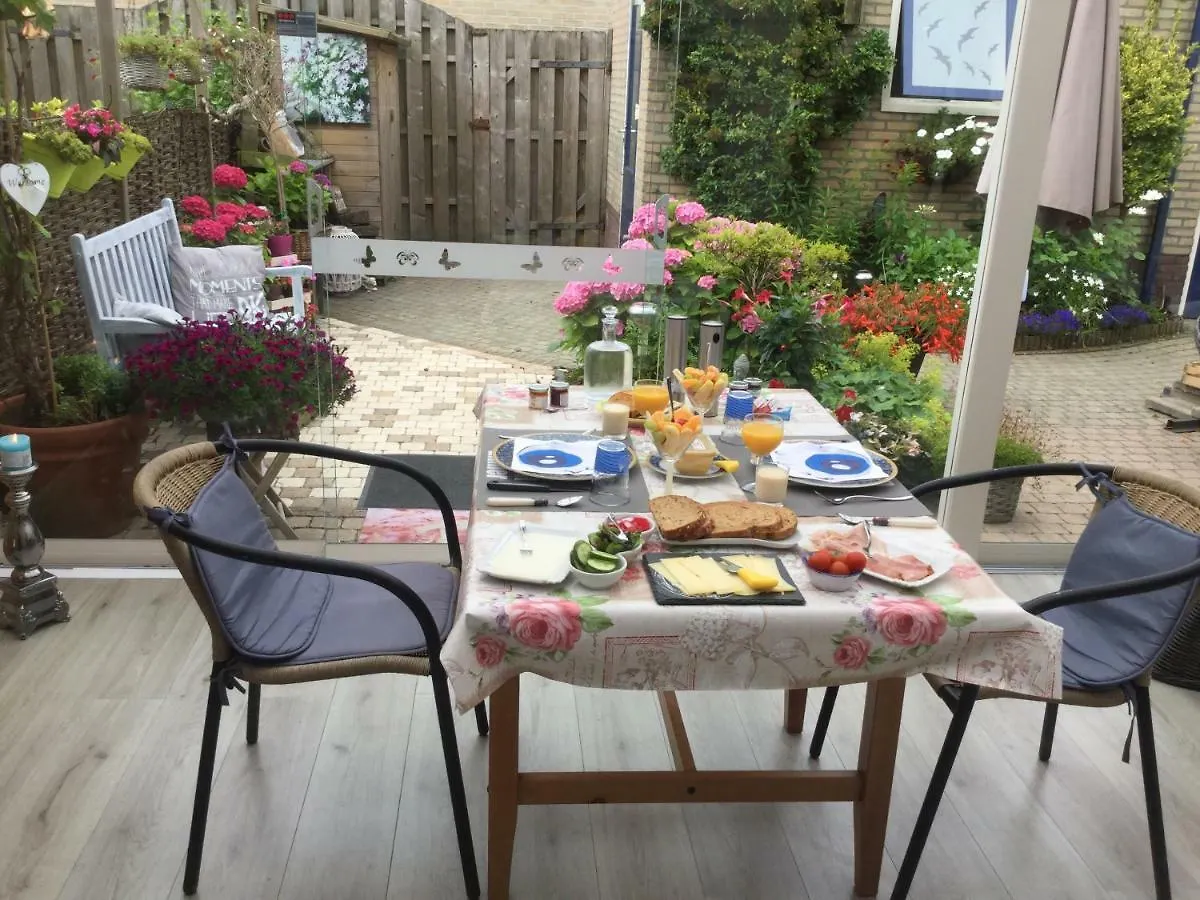 Bed&Breakfast Ineke en John Hoofddorp 0*,  Holland